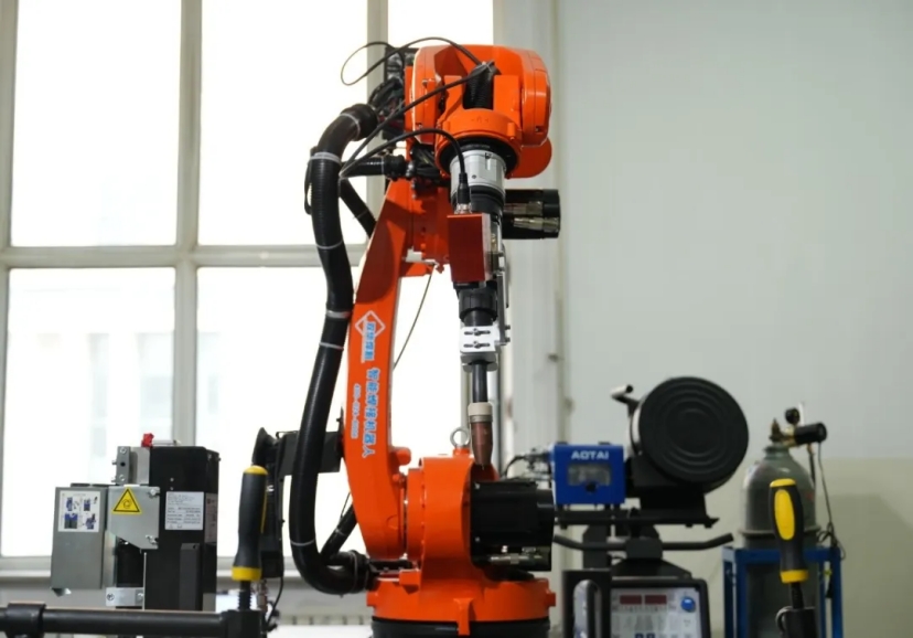 引领建筑智能化升级国内首个自研智能建造机器人生态集群发布(图1)