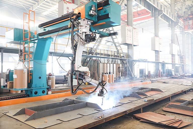 机器人助力新春庆典:2026年山东省春节晚会上的科技奇观(图1)