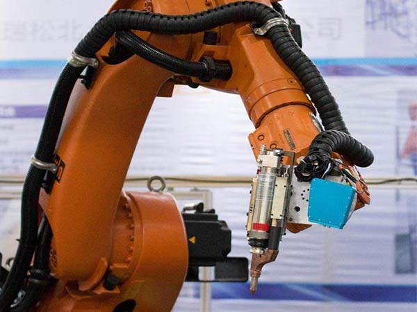 从借船到掌舵：中国工业机器人开启出海大时代(图1)