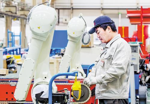 唐山高新区构筑机器人应用创新高地(图1)